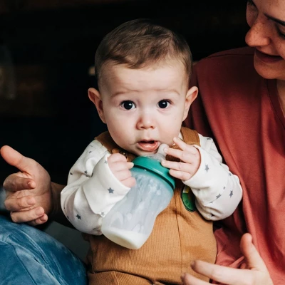 Tommee Tippee First Years Silicone Baby Bottle Set - 6ct 4 Tommee Tippee First Years Silicone Baby Bottle Set - 6ct - Image 2