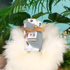 Little Muffincakes Plush Blanket - Ashton -Graco Sales GUEST 1dbe901a 8172 47e2 bbdd e453d79361b9