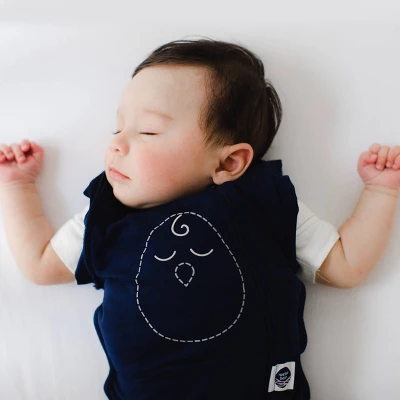 Nested Bean Zen One™ - Gently Weighted Swaddle Wrap - Night Sky 9 Nested Bean Zen One™ - Gently Weighted Swaddle Wrap - Night Sky - Image 7