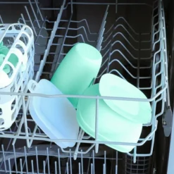 Platinum Silicone 11oz. Suction Bowl W/Platinum Silicone Press In Lid -Graco Sales GUEST 63f26fd0 d1d4 4c5b a0d3 47b1ec32fb72