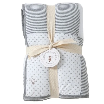Burt's Bees Baby Burt's Bees Baby® Organic Reversible Quilt - Dottie Bee - Heather Gray 3 Burt's Bees Baby Burt's Bees Baby® Organic Reversible Quilt - Dottie Bee - Heather Gray