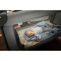 Hauck Dream'n Play Plus Compact Foldable Travel Cot For Babies And Toddlers Up To 33 Pounds, With Side Hatch And Transport Bag Included, Grey -Graco Sales GUEST dbc9b842 80b5 44c8 a44c aa7ce6e067ac