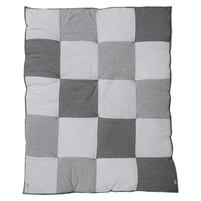 Burt's Bees Baby Burt's Bees Baby® Organic Reversible Quilt - Dottie Bee - Heather Gray 4 Burt's Bees Baby Burt's Bees Baby® Organic Reversible Quilt - Dottie Bee - Heather Gray - Image 2